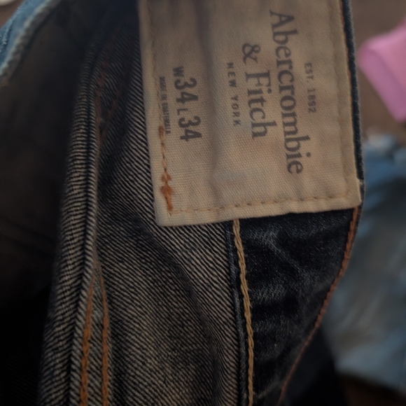 Jeans - Picture 3 of 3